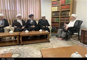 در حوزه‌های علمیه درس‌های مستقلی درباره نیاز‌های روز جامعه برگزار شود