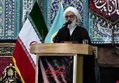 شعار نه به جنگ در برابر متجاوز، هم‌صدایی با دشمن است