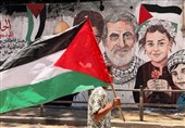 دیوارنوشته‌هایی در فلسطین به یاد «حاج رمضان»