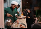 حال‌وهوای حرم بانوی کرامت در شب هشتم محرم