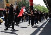 برپایی دسته عزای دانشگاهیان امیرکبیر در اطراف دانشگاه