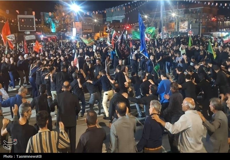 دهدشت در شب تاسوعا یکپارچه در سوگ علمدار دشت کربلا