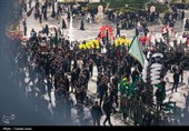آیین علم‌گردانی هیئت‌های مذهبی مشهد در حرم مطهر رضوی