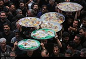 آیین سنتی توزیع نذری در روستای اراضی -اصفهان