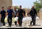 آیین سنتی توزیع نذری در روستای اراضی -اصفهان