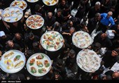 آیین سنتی توزیع نذری در روستای اراضی -اصفهان