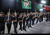 مراسم عزاداری شاه حسین گویان شب عاشورای حسینی در ارومیه