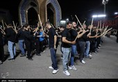 مراسم عزاداری شاه حسین گویان شب عاشورای حسینی در ارومیه