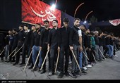 مراسم عزاداری شاه حسین گویان شب عاشورای حسینی در ارومیه