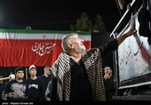 مراسم عزاداری شاه حسین گویان شب عاشورای حسینی در ارومیه