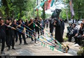 آیین کرنی زنی عاشورا در روستای بی بالان گیلان