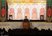 حضور بانوان عزادار در جوار حرم کریمه اهل‌بیت(س) روز عاشورا