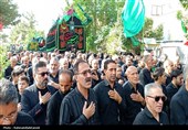 عاشورای بادرود در میان طنین زنجیر و سنت‌های دیرین