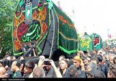 عاشورای بادرود در میان طنین زنجیر و سنت‌های دیرین