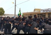 اقامه مراسم عزا و نماز ظهر عاشورا در بندرلنگه