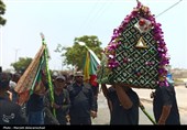 اقامه مراسم عزا و نماز ظهر عاشورا در بندرلنگه