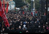 آیین عزاداری عصر عاشورا در ورامین با حضور مردم برگزار شد
