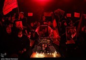 عزاداری شام غریبان حسینی در میدان انقلاب