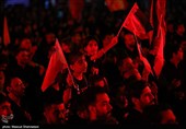 عزاداری شام غریبان حسینی در میدان انقلاب