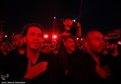 عزاداری شام غریبان حسینی در میدان انقلاب