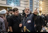 خادمان زائران در روز عاشورا