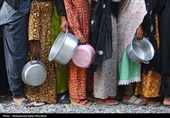 تهیه و توزیع غذای نذری در روستای حاجی‌آباد