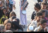 تهیه و توزیع غذای نذری در روستای حاجی‌آباد