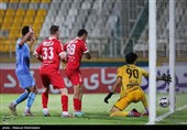 دیدار تیم‌های فوتبال پرسپولیس - چادرملو