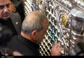 تشرف پزشکیان به زیارت حضرت معصومه (س)