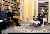 آیت‌الله مکارم شیرازی: حفظ جایگاه رهبری و اقتدار برابر دشمن ضروری است
