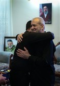 دیدار پزشکیان با خانواده شهید سپهبد موسوی