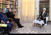 دیدار پزشکیان با آیت الله مکارم شیرازی