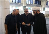 بازدید استاندار تهران از آماده سازی مصلی برای مراسم وداع با امام شهید