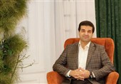 «لب پنجره نشسته بود»؛ روایتی از خوانده شدن انسان در آیینه قرآن