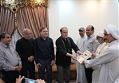 دیدار نایب‌ رئیس مجلس با خانواده شهدا در جنوب استان بوشهر