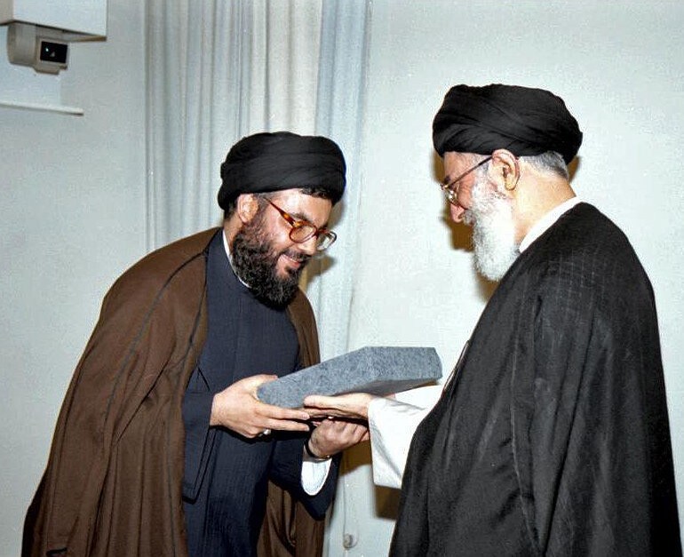السيد حسن نصر الله , الإمام الخامنئي , آية الله السيد مجتبى الخامنئي , تشييع الامام الخامنئي , قائد الثورة الإسلامية ,