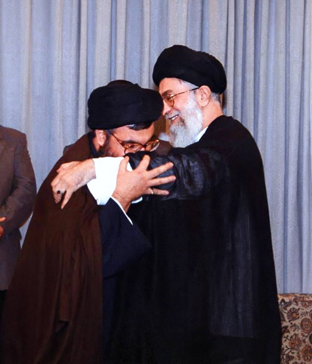 السيد حسن نصر الله , الإمام الخامنئي , آية الله السيد مجتبى الخامنئي , تشييع الامام الخامنئي , قائد الثورة الإسلامية ,