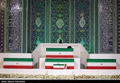 ادای احترام برخی مهمانان و مسئولان خارجی به پیکر امام شهید