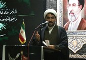سلوک معنوی رهبر شهید، الگوی روشن تربیت و بصیرت‌افزایی در نیروهای مسلح
