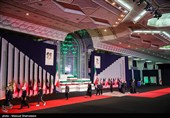 ادای احترام مهمانان و مسئولان خارجی به پیکر امام شهید