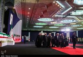 ادای احترام مهمانان و مسئولان خارجی به پیکر امام شهید