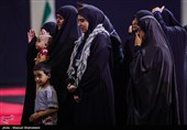 ادای احترام مهمانان و مسئولان خارجی به پیکر امام شهید