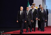 ادای احترام مهمانان و مسئولان خارجی به پیکر امام شهید - 2