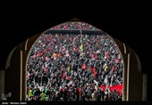 Церемония прощания иранского народа с Имамом Хаменеи в Тегеране