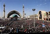 Церемония прощания иранского народа с Имамом Хаменеи в Тегеране