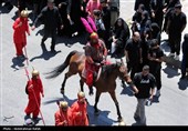 Траурная церемония на третий день мученической смерти имама Хусейна (мир ему) в Хамедане