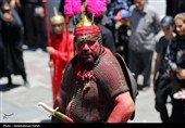 Траурная церемония на третий день мученической смерти имама Хусейна (мир ему) в Хамедане