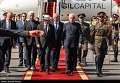 Международные делегации прибыли в аэропорт Тегерана для участия в церемонии похорон аятоллы Хаменеи