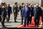Международные делегации прибыли в аэропорт Тегерана для участия в церемонии похорон аятоллы Хаменеи
