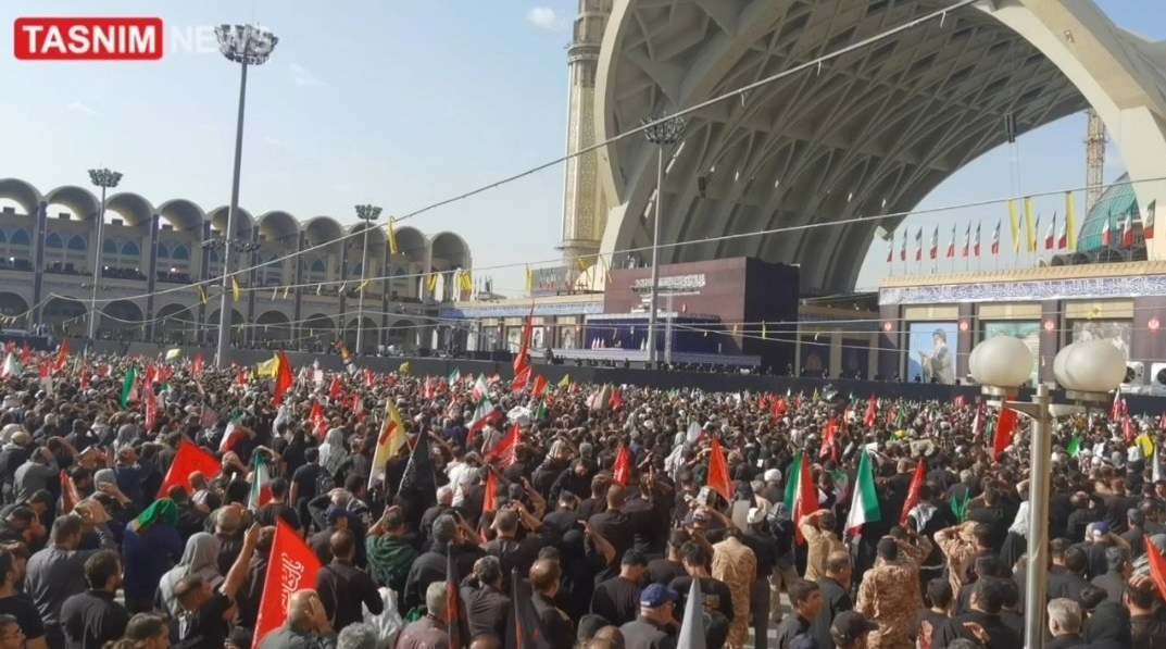 تشييع الامام الخامنئي , استشهاد الإمام الخامنئي , الإمام الخامنئي , الحرب الأمريكية الإسرائيلية على إيران ,